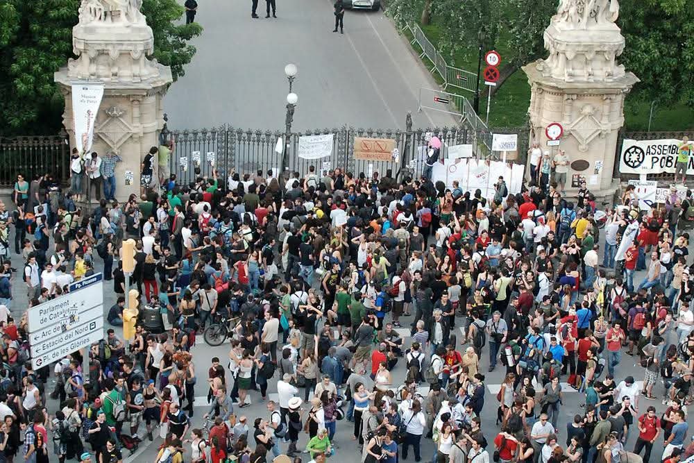 jebl_'s tweet photo. Hoy, el TEDH EU ha condenado al Estado español por vulnerar el derecho de reunión de los manifestantes catalanes de 'Aturem el Parlament' en el 15-M. Los activistas fueron condenados a 3 años de prisión por el T.S.  de M Marchena con la única intención de "disuadir las protestas" https://t.co/DYkVNTjQtb
