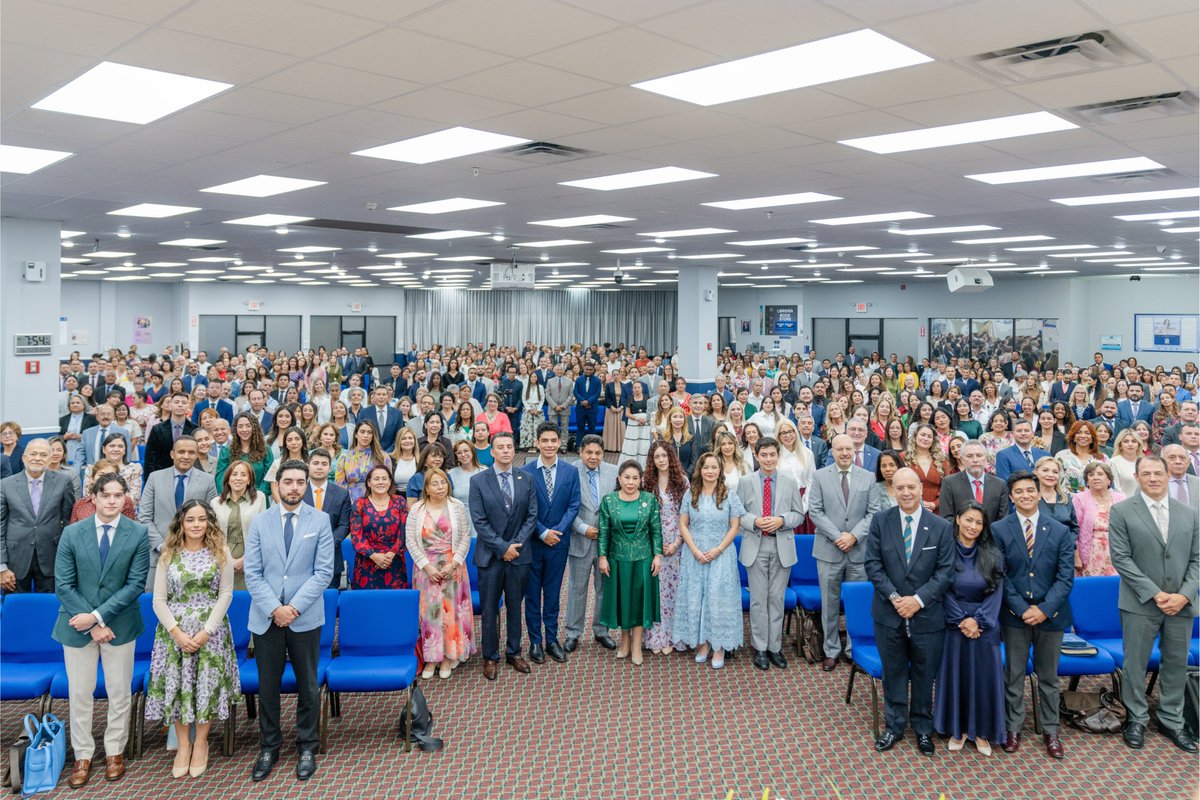 IDMJIoficial's tweet photo. Compartimos fotografías del Estudio Bíblico realizado por nuestra Hermana María Luisa Piraquive el 23 de agosto de 2026, en la Iglesia de Dios Ministerial de Jesucristo Internacional de Hialeah, Florida, Estados Unidos. https://t.co/pikA5JGFhs https://t.co/PQN8JCAR4f