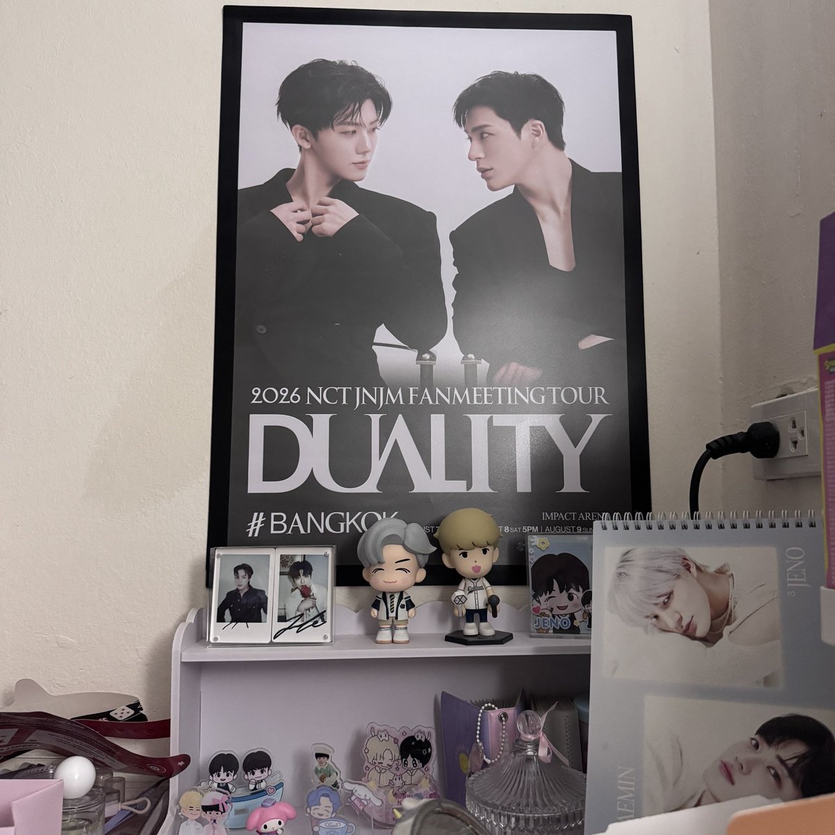 arrbbh's tweet photo. โปสเตอร์คอน jnjm ใส่กรอบแล้วฟินมาก ดีมาก A2 แล้วกรอบสีดำเข้ากับโปสมากใส่ได้พอดีเป๊ะเลย

พิกัด https://t.co/M5dMnjTJqx https://t.co/UGpyTNIoEV