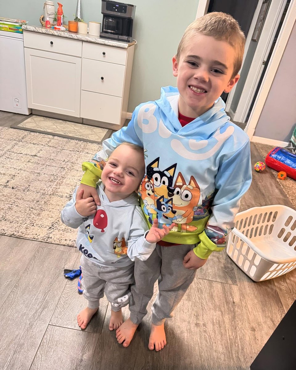 DiedraCackc2's tweet photo. Love my boys https://t.co/4eSKTfYpks