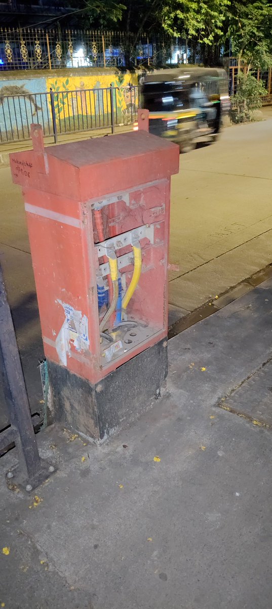 PGigool's tweet photo. @Adani_Elec_Mum  the red box of electric supply near fatima high school and jolly gymkhana is open and very dangerous as school children may get current if they by mistake get in contact https://t.co/Q4HhI3F9Je