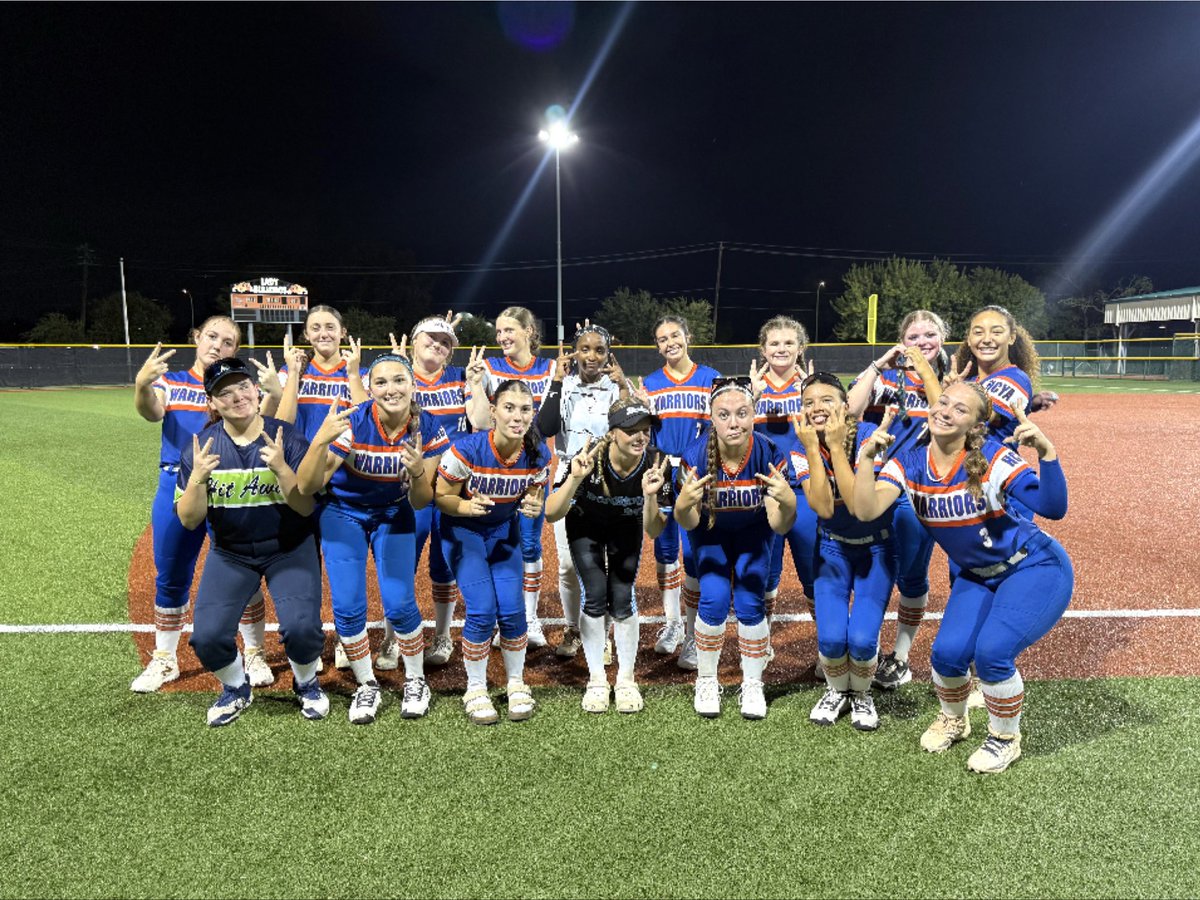 SarahHorne75's tweet photo. @HCYASoftball is back on the field! Had a great 4-0 win against La Porte on Monday and got to play with some great new teammates! https://t.co/xJDnTisA3T