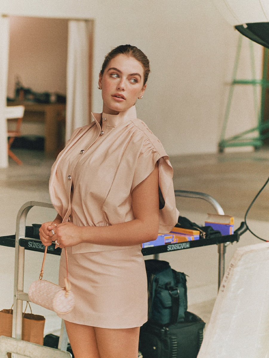 brightjohansson's tweet photo. Beauty is in the details! Ella Bright x Louis Vuitton for InStyle. So elegant, so chic, so ella https://t.co/UoPH3hDqpv