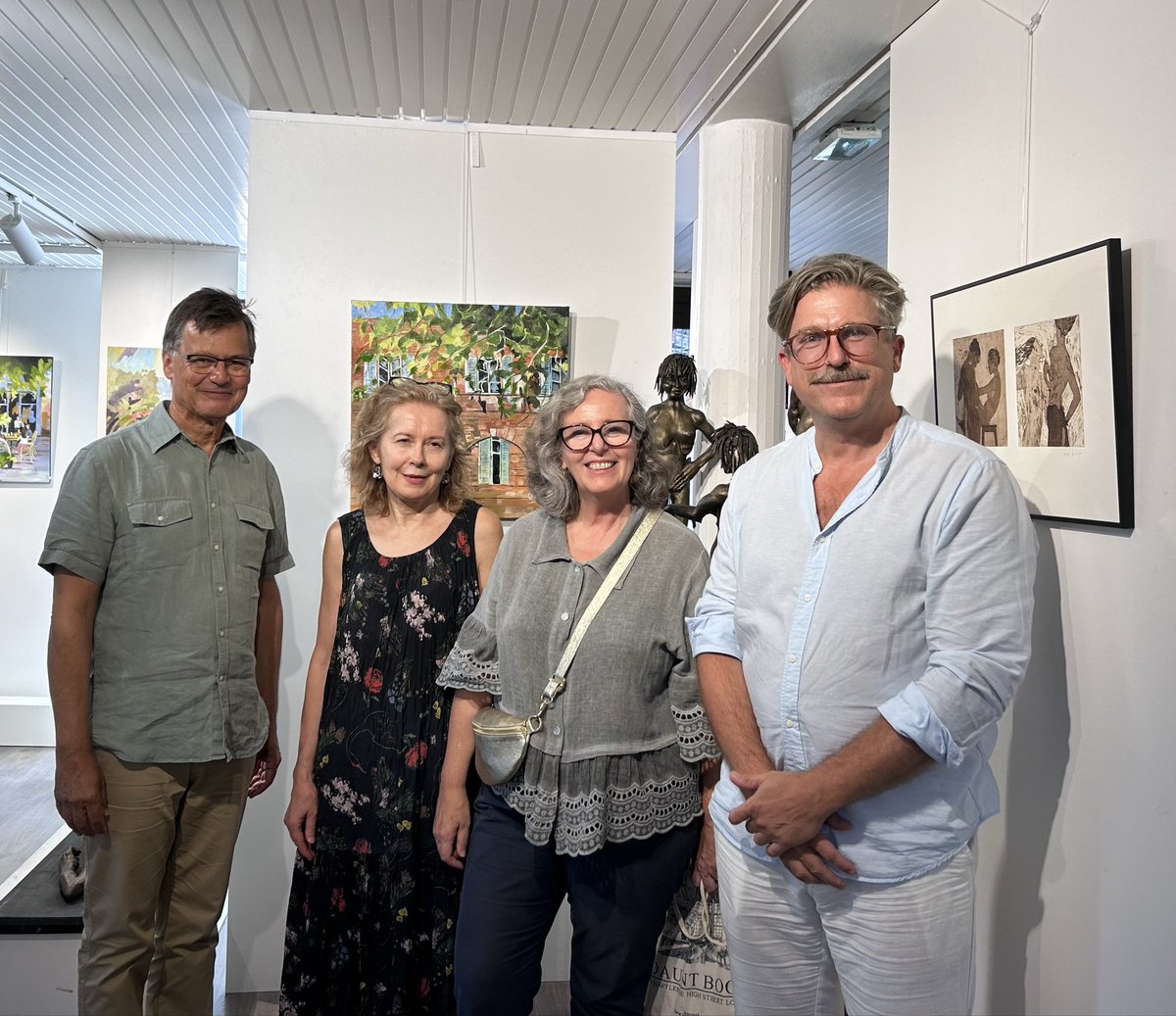 AcarPhil's tweet photo. Très heureux d’avoir inauguré au nom @jlmoudenc l’exposition du Réel vers l’Imaginaire au profit de l’association France Alzheimer 31 en présence de @NicoleYardeni élue à la culture. Un grand bravo à Stephane Mainville d’organiser ces expositions qui relient Art et Santé à la CMS https://t.co/yoEhoGgctu
