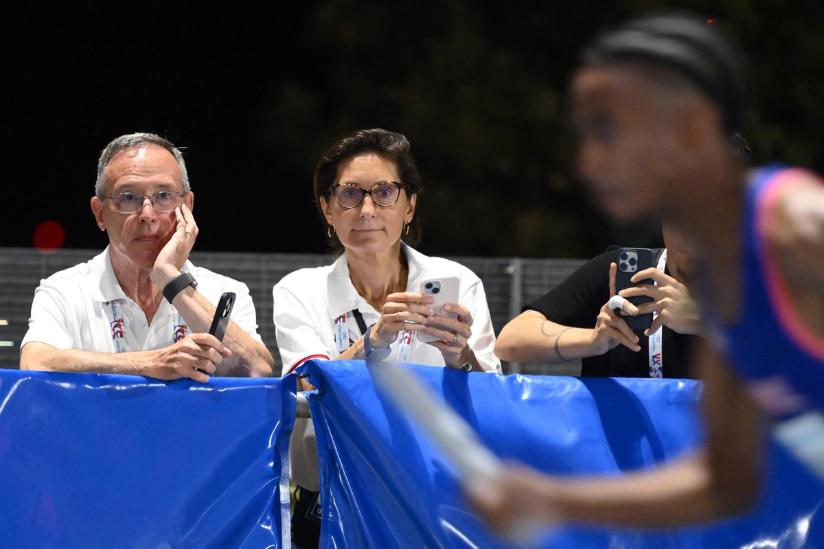 FranceOlympique's tweet photo. [#Taranto2026]
Aujourd'hui, la présidente du #CNOSF, @AOC1978, était aux côtés des équipes de France de karaté, de tennis de table et d'athlétisme engagées aux Jeux Méditerranéens de Tarente 2026.

L'occasion de mesurer le potentiel de la délégation tricolore, dans cette compétition bien organisée et de célébrer de belles médailles ! Allez les bleus ! 🇫🇷