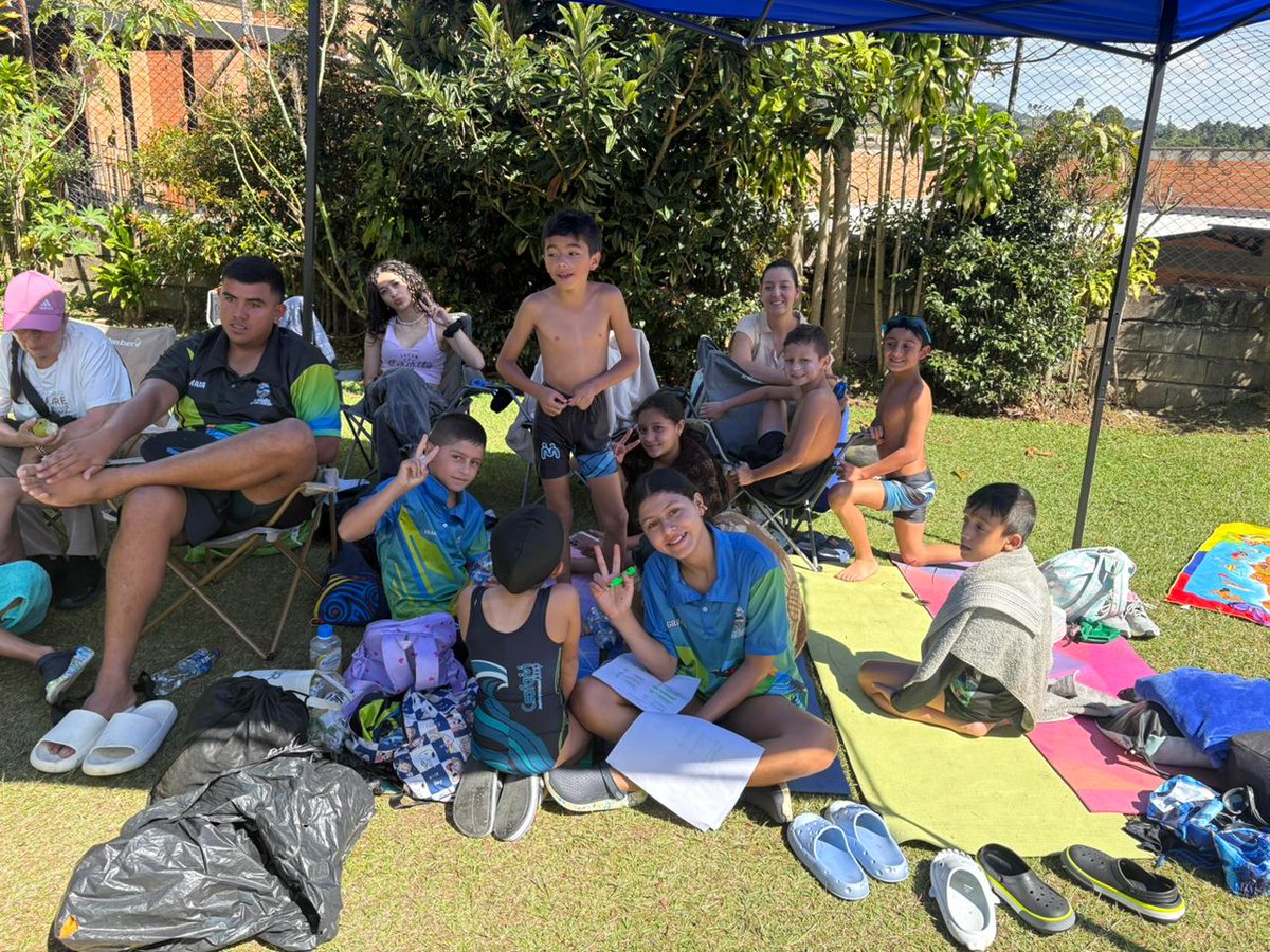 Granada_Stereo's tweet photo. El equipo de Natación que representa a Granada, está en el municipio del Retiro en los Juegos Escolares. 

Destacamos a Manuel José y Juan Pablo que lograron la clasificación al departamental que se realizarán en Carepa. 

Felicitaciones. https://t.co/ZR1kOEfOmZ
