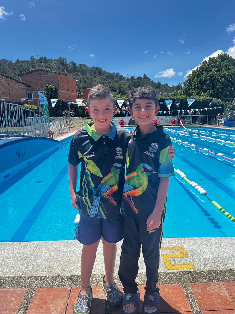 Granada_Stereo's tweet photo. El equipo de Natación que representa a Granada, está en el municipio del Retiro en los Juegos Escolares. 

Destacamos a Manuel José y Juan Pablo que lograron la clasificación al departamental que se realizarán en Carepa. 

Felicitaciones. https://t.co/ZR1kOEfOmZ