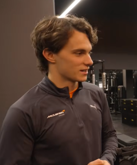 oscpoleposition's tweet photo. OSCAR JACK PIASTRI THAT JAWLINE OF YOURS IS ABSURD https://t.co/ugjpHMqLpI