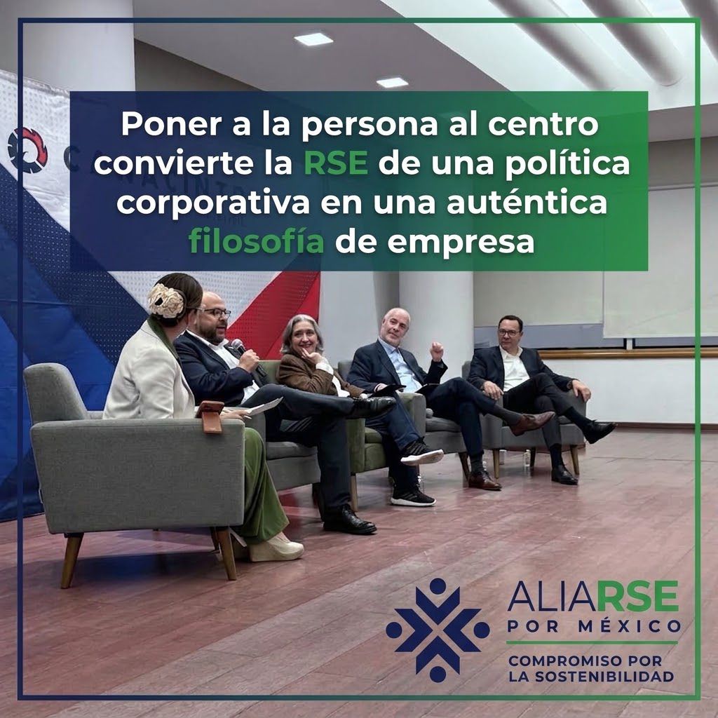 AliaRSE_Oficial's tweet photo. La Responsabilidad Social no debería ser un programa adicional de la empresa. Debe formar parte de la manera en que la empresa decide, produce, contrata, vende y se relaciona con la sociedad.

#RSE #ResponsabilidadSocialEmpresarial #Gobernanza #EmpresaResponsable #BienComún https://t.co/VArL68zYmy