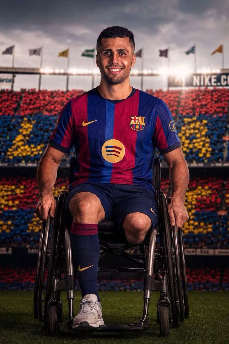 SernaByakko's tweet photo. @KalshiFC Cómo es que el BARÇA es favorito con su débil defensa y sus nuevos fichajes sin rodillas 🤣🤣🤣. https://t.co/OnPF5h0krV
