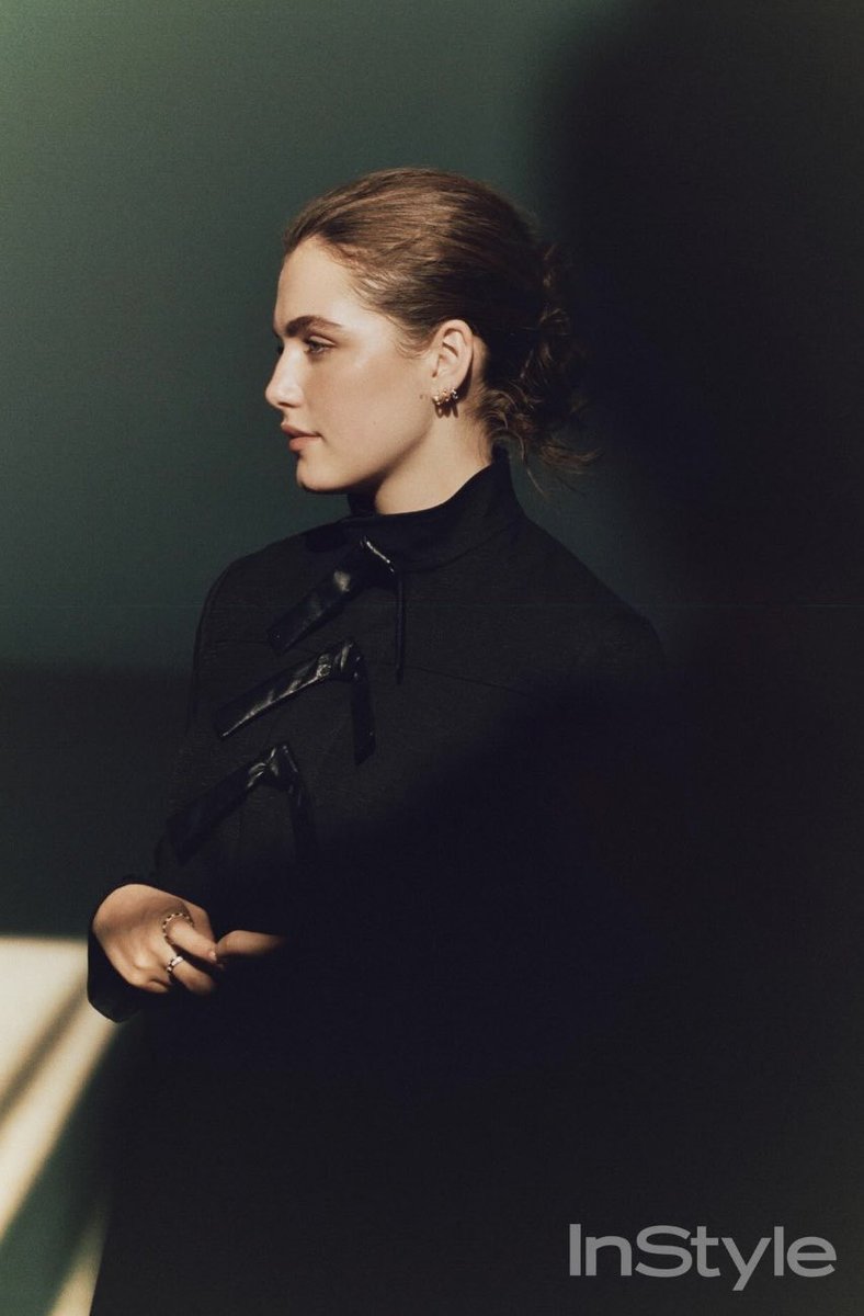 brightjohansson's tweet photo. Ella Bright Louis Vuitton WME CAA UTA ….just trying to hit all the buzzwords for a US agency. Just doing my part lol 💚💕🤍 https://t.co/PxX8Lhd17l