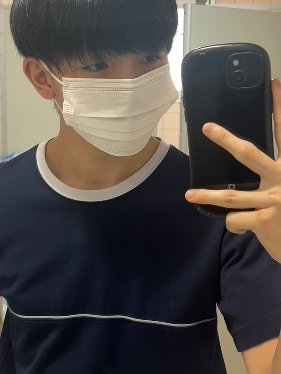 revnix7's tweet photo. 無加工だとこんな冴えない顔してます https://t.co/CBmKECBlFt