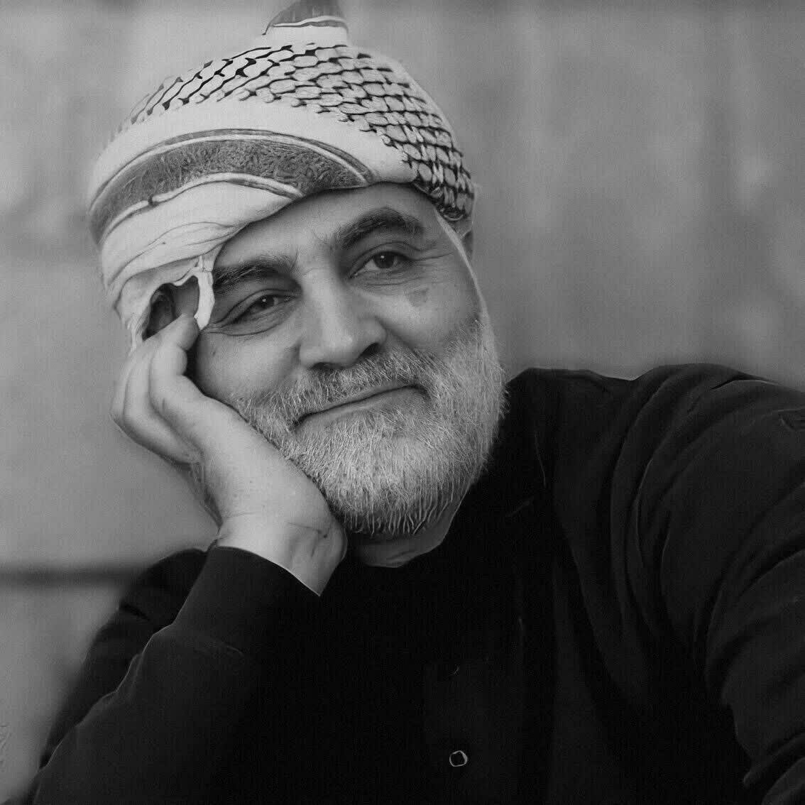 o_Fatemeh_o's tweet photo. تا ابد دلتنگتم... https://t.co/Fil5rpXcnu