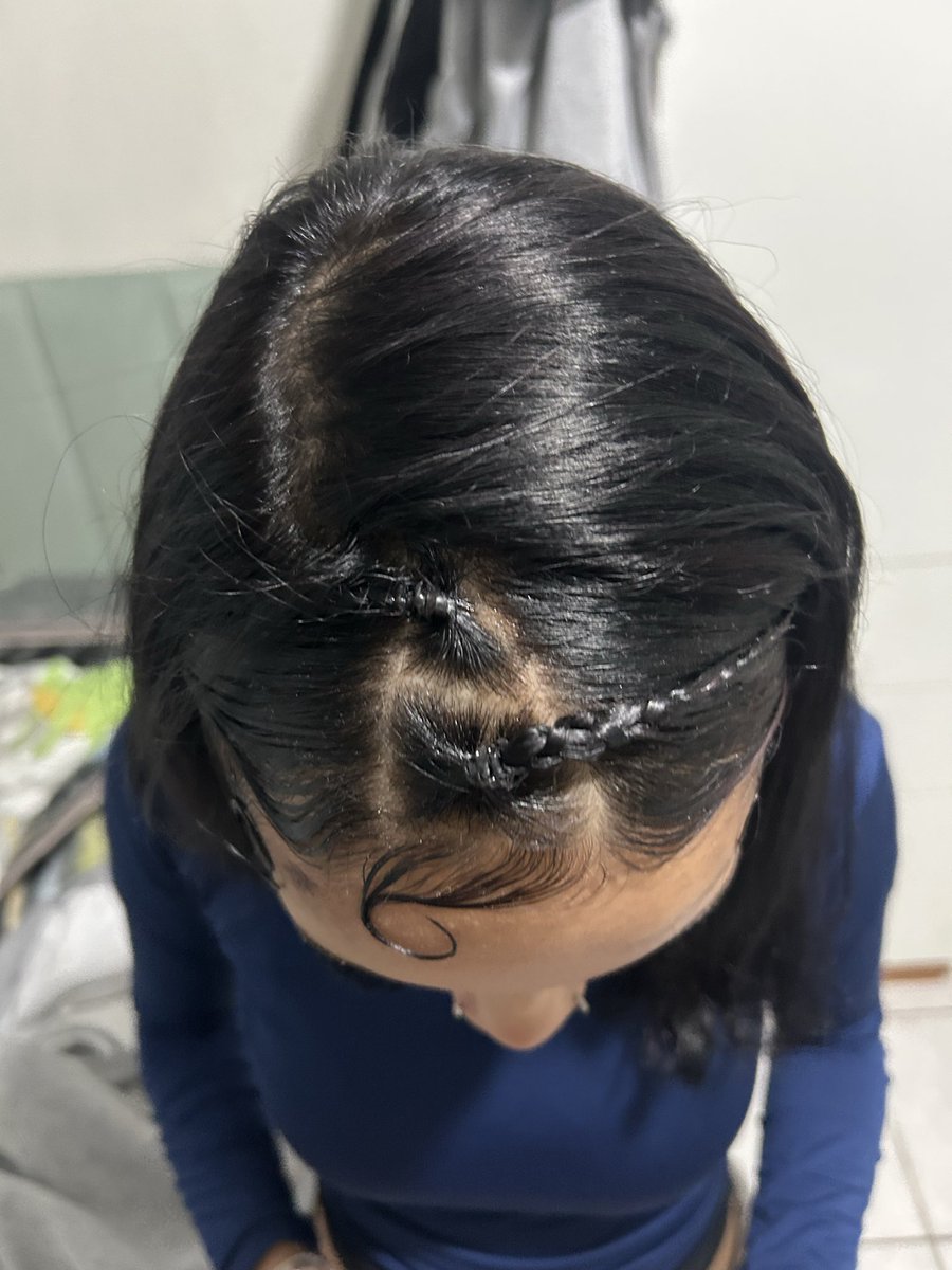 aalyszx's tweet photo. ela é uma fã mesmo https://t.co/7nax7xqvP6