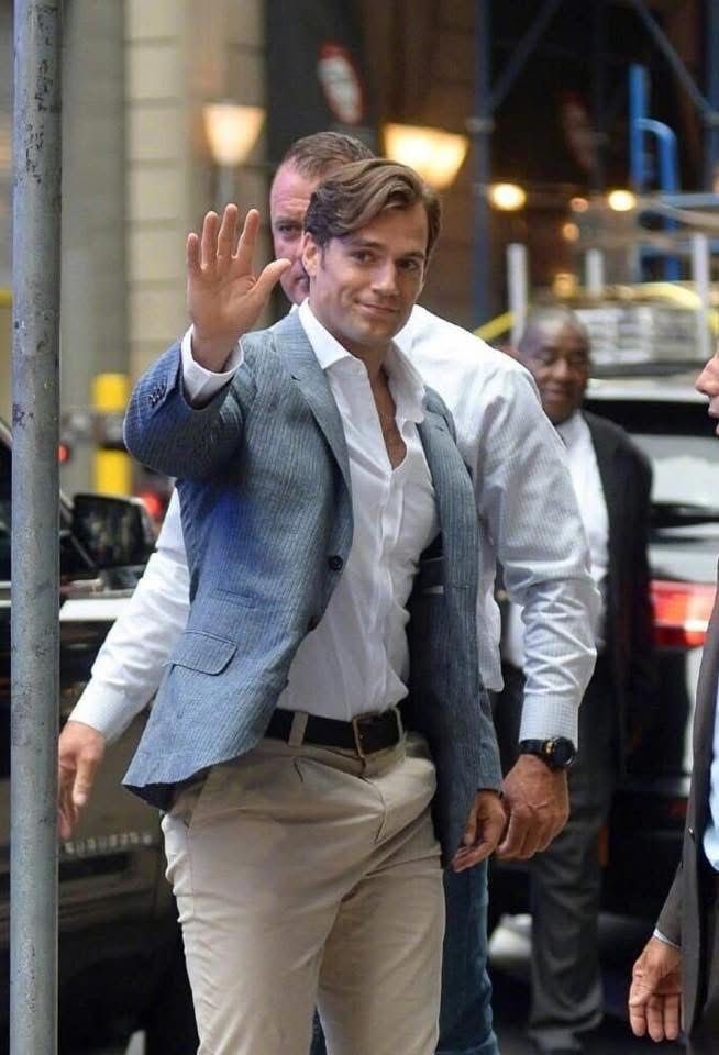 DearBro411's tweet photo. Henry Cavill showing his COCKBIG https://t.co/mb0NYL7jNO
