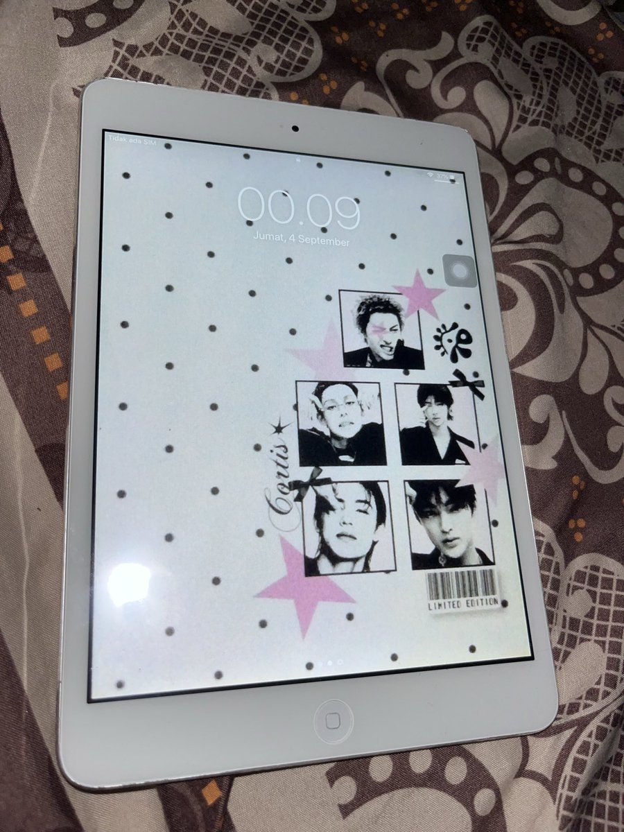 itsren68's tweet photo. On Sale
#wts 
📍Jaksel
Ipad mini 2 (32gb)
dari 750.000 jadi “650.000”
•Ipad Only
•Layar, Tombol,Speaker, Kamera Aman
•Icloud masih nyantel punya pemegang pertama https://t.co/9OsLmNFIRA
