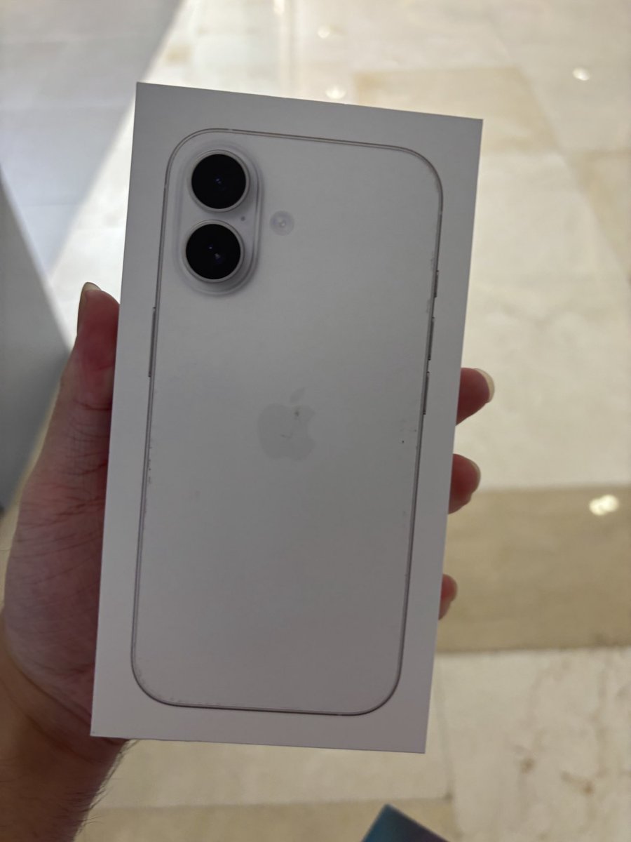 LyricEpicDTM's tweet photo. My New Gear
first time to buy a new phone for myself ✌️ https://t.co/S0pUTBRN2i