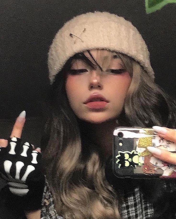 LukeRobins3ua's tweet photo. I think having a lover, not a boyfriend not a husband, just a lover who courts you and cares about you and you’re obsessed with each other but live separately without societal pressure is so chic and very hot. https://t.co/2IhuvSov1d