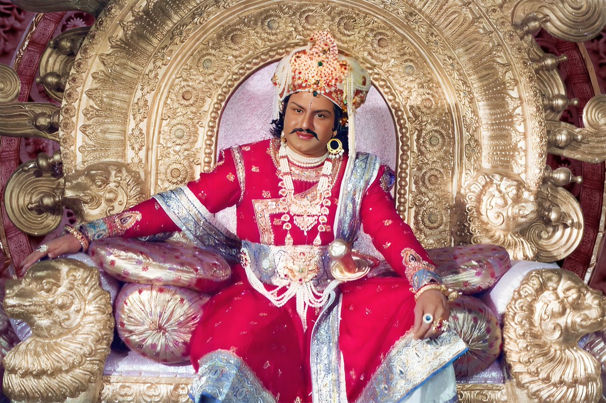 Balayya_Garu's tweet photo. Maku telisina one and only Krishna Devaraya 😍❤️

Aa Royalty 🦁👑

#Devaraya #NandamuriBalakrishna https://t.co/9AqnqtkDFU