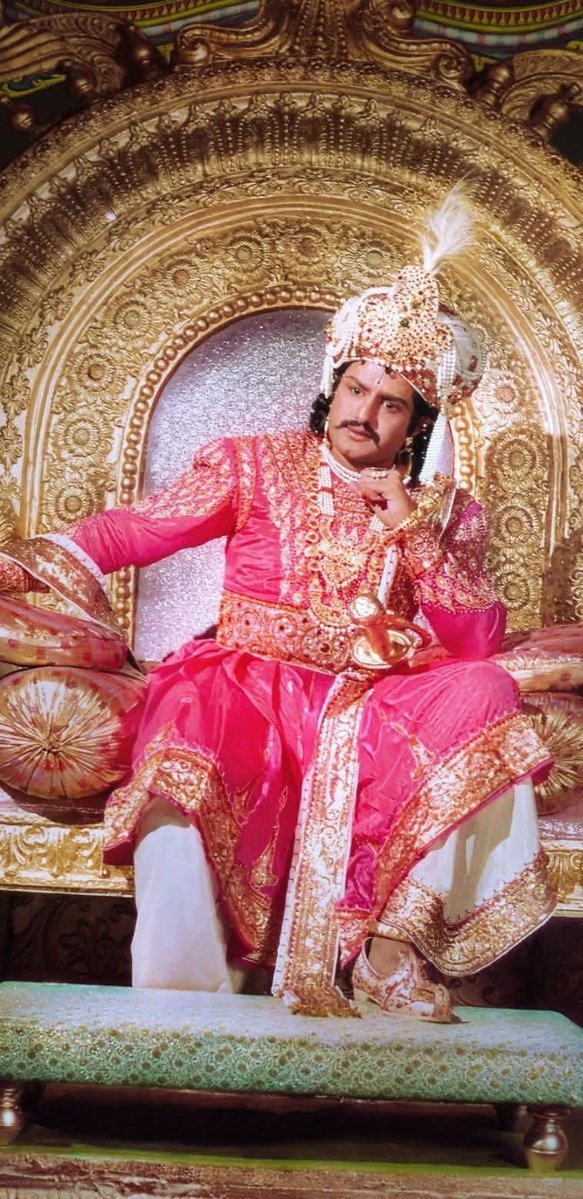 Balayya_Garu's tweet photo. Maku telisina one and only Krishna Devaraya 😍❤️

Aa Royalty 🦁👑

#Devaraya #NandamuriBalakrishna https://t.co/9AqnqtkDFU