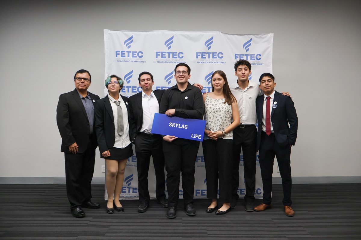 TECcampusLAG's tweet photo. Estudiantes de PrepaTec y profesional formaron parte de la toma de protesta de Grupos Estudiantiles para dar inicio a un nuevo semestre lleno de proyectos. 

¡Mucho éxito Borregos! https://t.co/jj7UFLW8zy