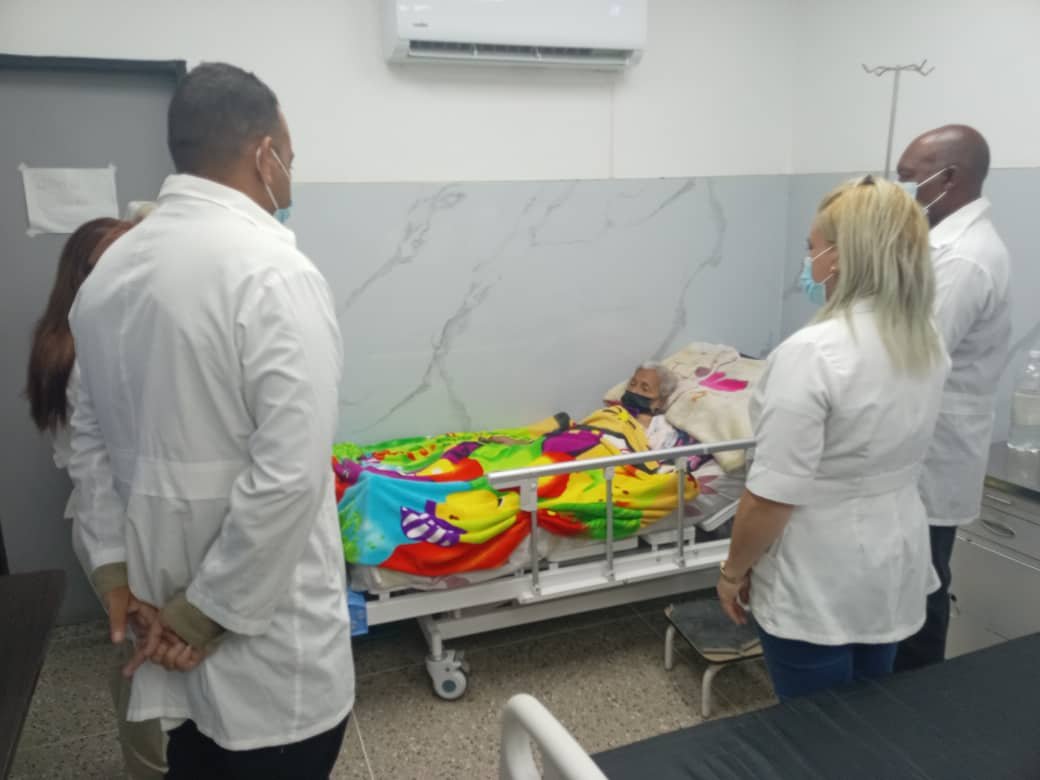LAR_2025's tweet photo. Se realiza supervisión integral en CDI El Bolivar, estado Lara con la participación de funcionarios a nivel estadual que responden a la asistencia médica. La calidad de la prestación de servicios de salud es una meta diaria a sistematizar y lograr en cada espacio. #CubaCoopera 🇨🇺 https://t.co/MAFoIFTybr