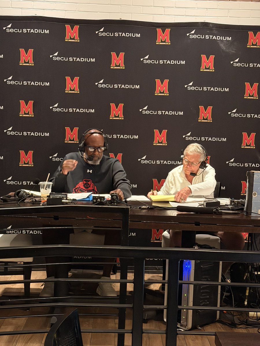 JasonYellin's tweet photo. Time for Talking Terps with @CoachLocks and the living legend @hollidaykid! 🎤 🐢🏈 https://t.co/cNpUbNAWci