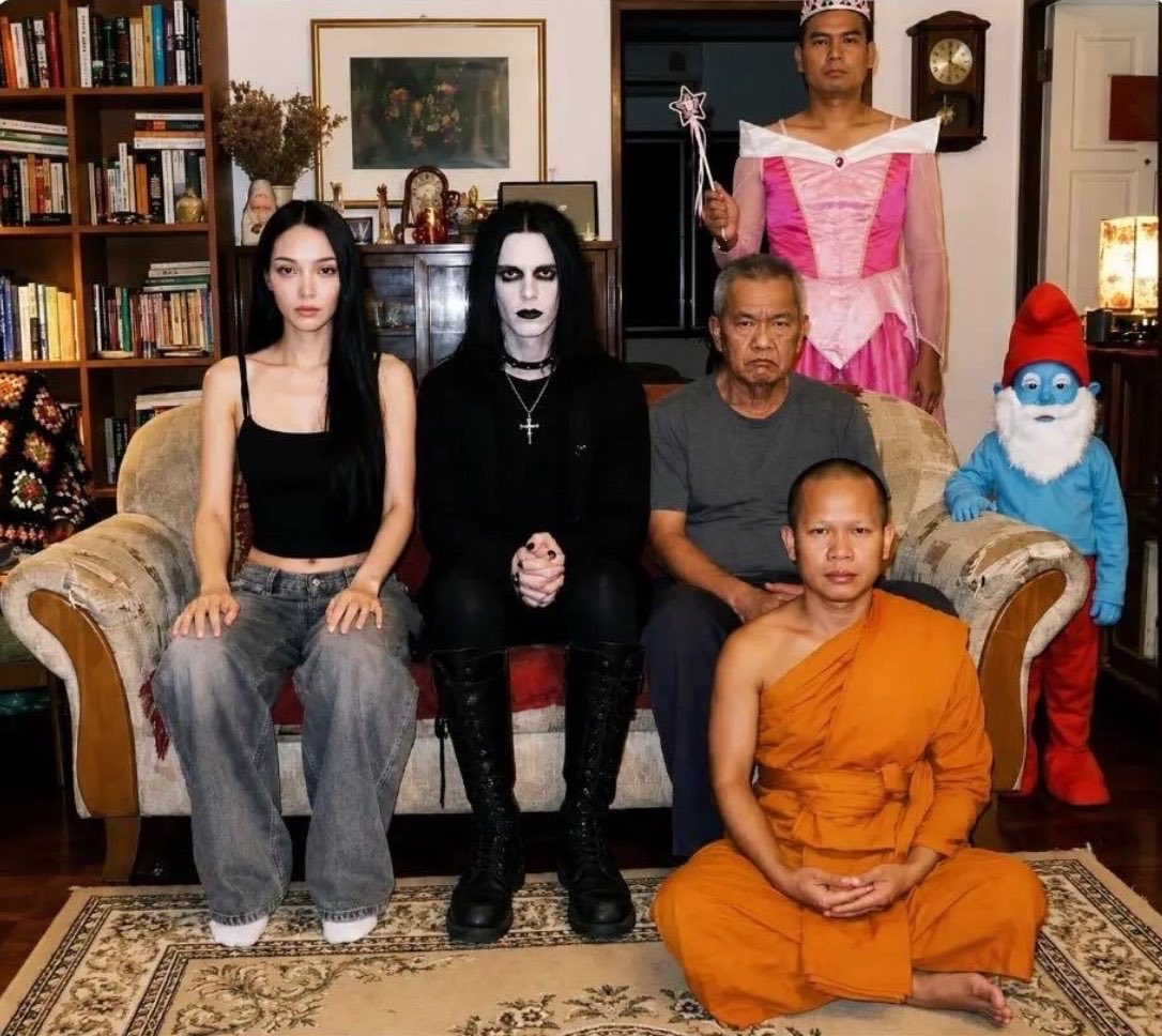 SerialPisces's tweet photo. Pisces friend groups be like: https://t.co/tQ6rKmuv4R