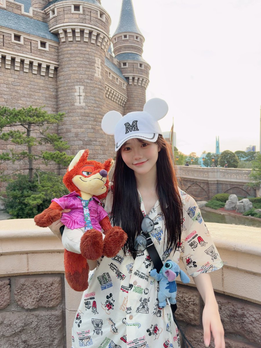 marin_ms_0329's tweet photo. おはよううちゅう！

今日は夢でおばけやしきのおばけになってました
1日って早いです気づいたら明日になってしまってます

そんな今日もむりせずほどほどになのです https://t.co/j0oud7Fq4O