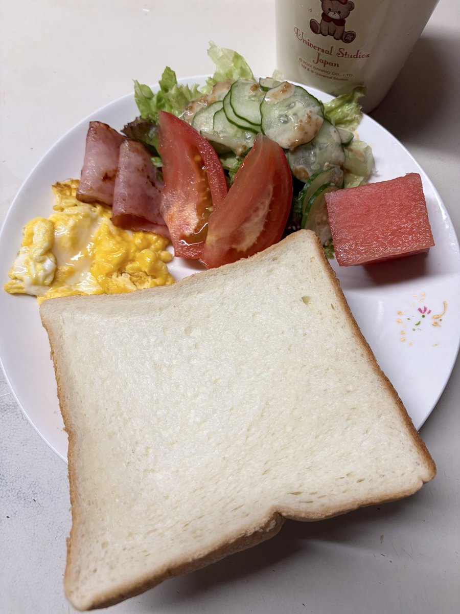 an_fleur_'s tweet photo. 🧸おは。
今日は華金。
夏休み明けのこの1週間、子どもたちもママたちも本当によく頑張った！
心も体も、思っている以上に疲れてるよね。新しい生活に慣れるまでは、しんどくて当たり前。
朝ごはんを食べて、今日を乗り切ろう！
帰ってきたら、みんなゆっくり休もう♡
くまくまな1日をʕ•ᴥ•ʔ https://t.co/7tLkBT0Jry