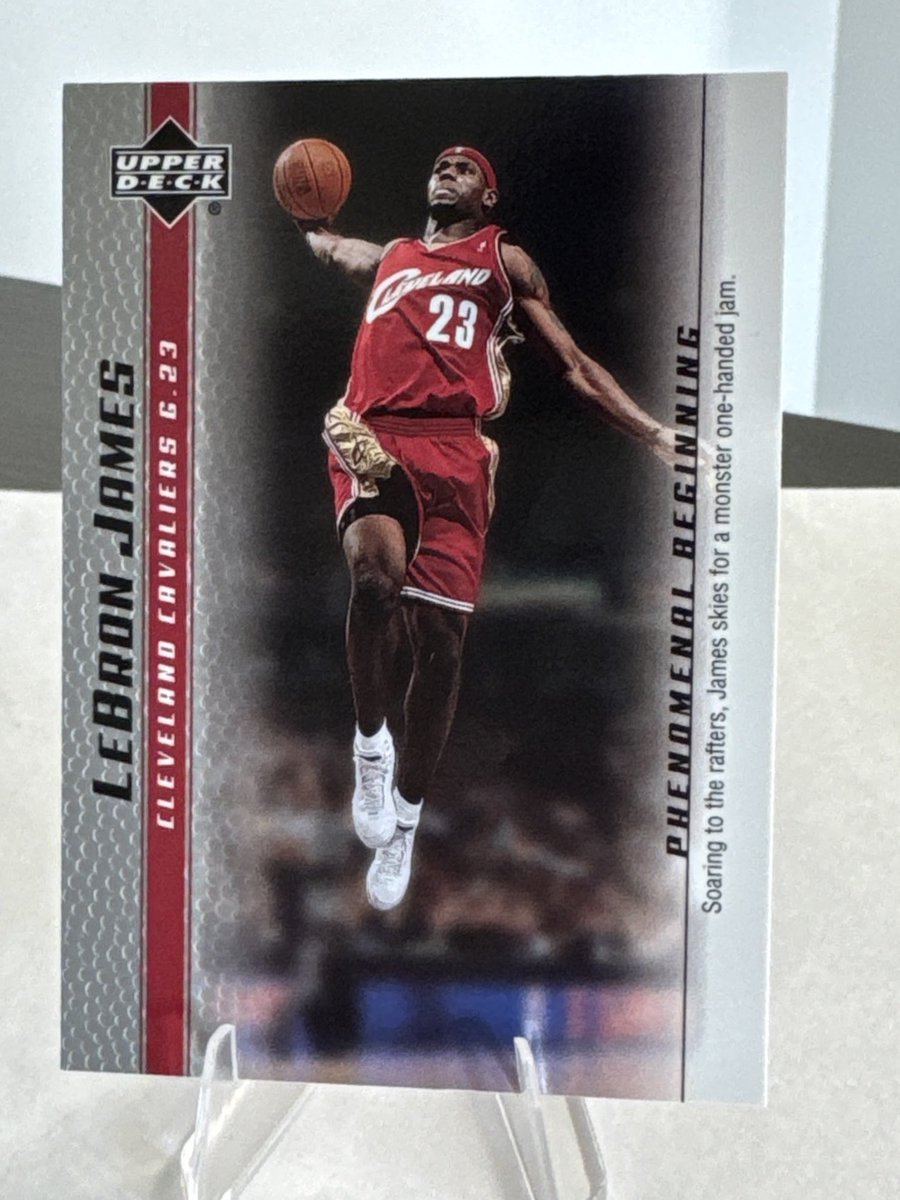 AmyCherry23's tweet photo. 2003-04 Upper Deck - LeBron James #5 Phenomenal Beginning - Cavaliers (RC) https://t.co/h9WbU94LGV #eBay via @eBay https://t.co/4NeByhb3DW