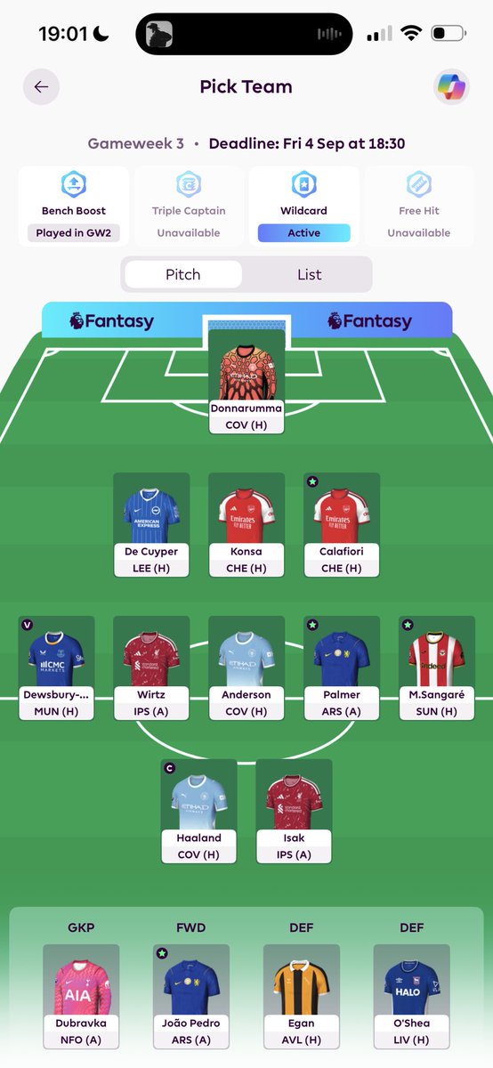 Johnathanpork__'s tweet photo. @FPL_Crossover Help me decide https://t.co/yDDaV9Ck5T