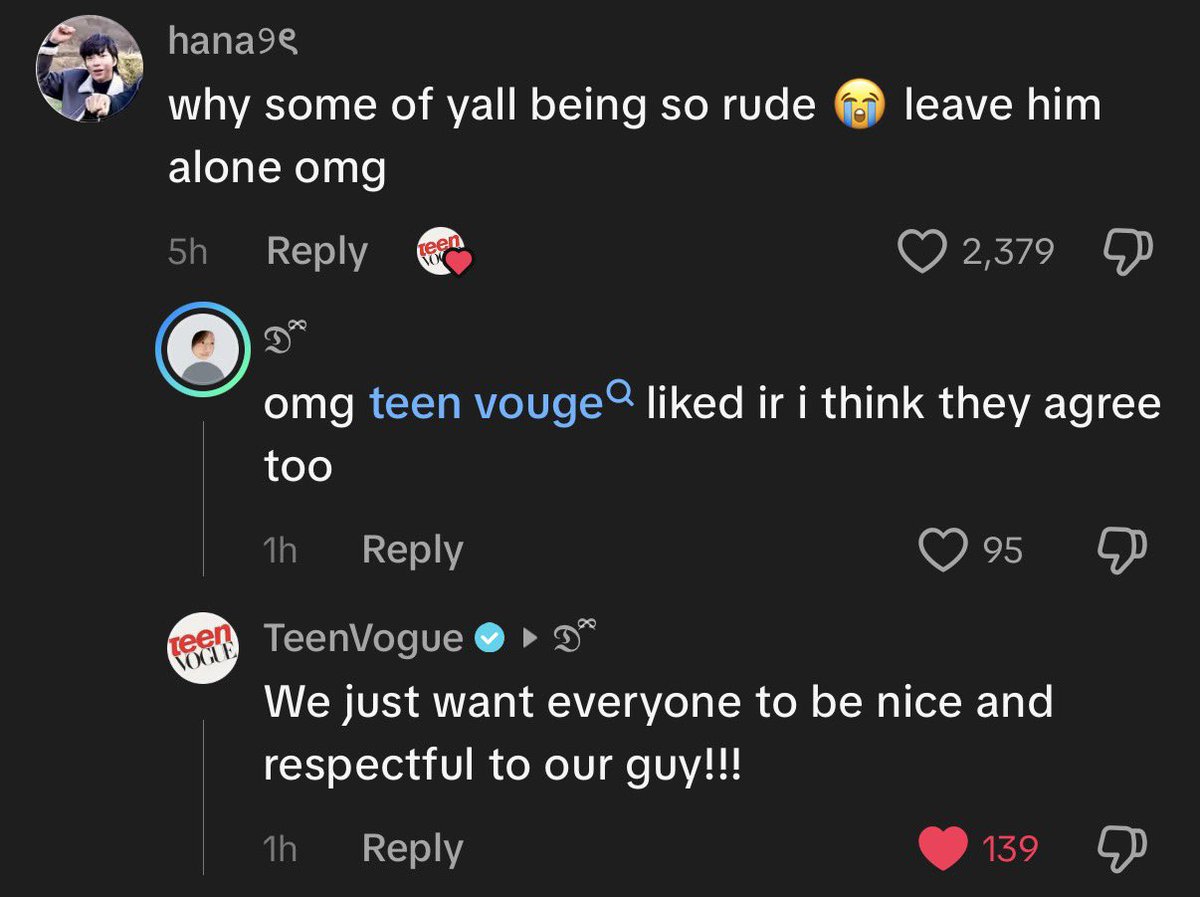 hsngpilled's tweet photo. not only did teenvogue instantly call out what would happen, but also defending heeseung from rude comments on tiktok

💬: we just want everyone to be nice and respectful to our guy!!!

💬: after all, his words will be shared, translated and retranslated, and contextualized in different ways by different people in both good & bad faith

💬: but the internet traffics in negative emotions. there will always be people who want to criticize and call out— even if Evan had delivered the perfect explanation for why he chose to leave and when

truly wish ppl would just leave him alone
