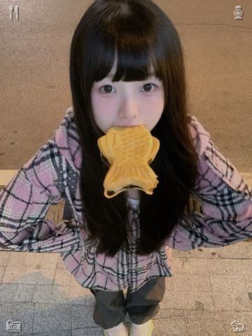 fang_kb's tweet photo. 🌹The scent of chocolate and caramel cookies—absolutely delightful. Make it a habit to push beyond your comfort zone on a regular basis. Embrace fresh experiences, take on unfamiliar challenges, and broaden your perspective to uncover the latent talents lying dormant within you https://t.co/YoA5cKlkTK