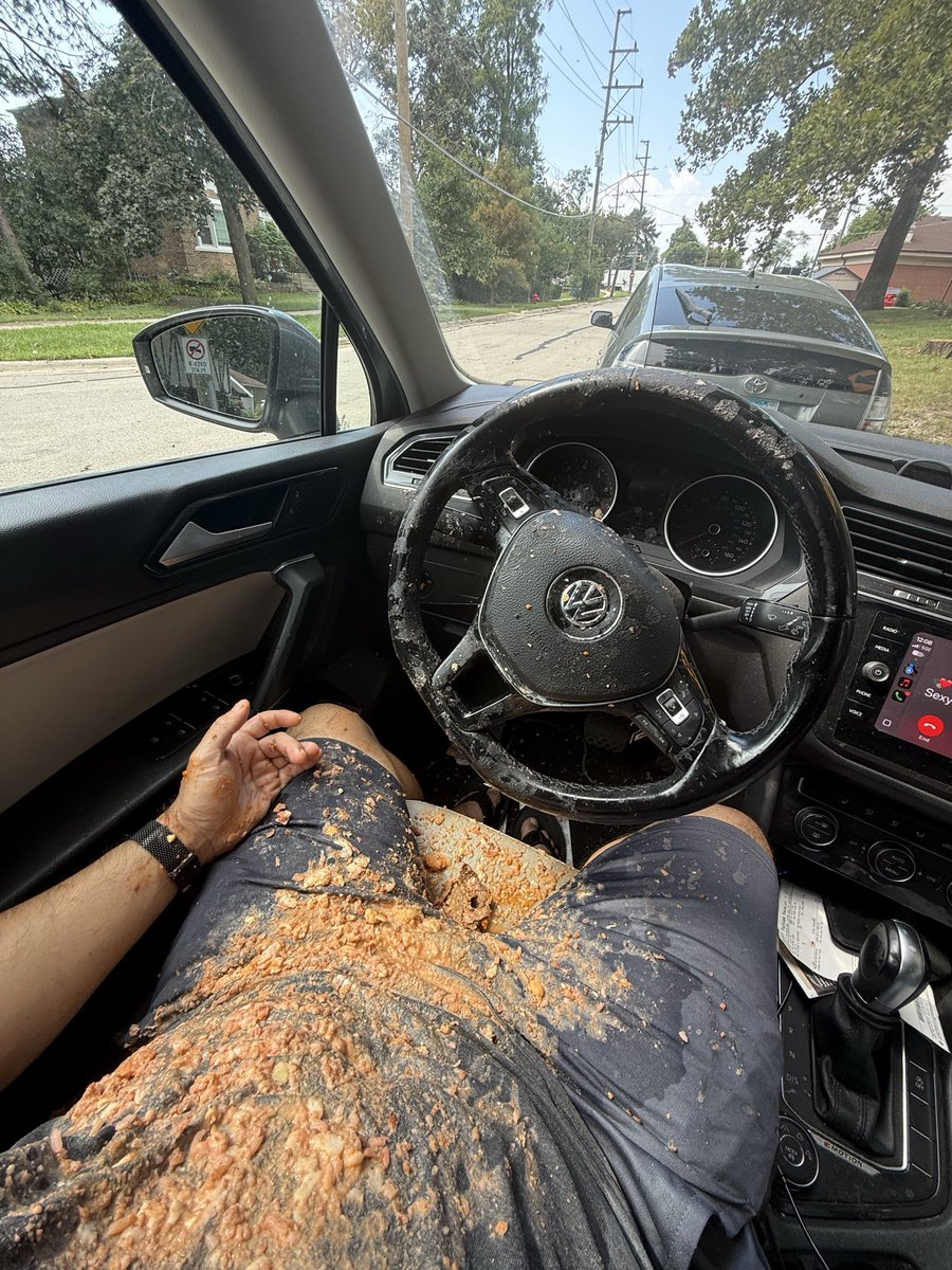 Chimex410's tweet photo. $2 ThrowUp Thursday Deal from @tacobell  limit 10 https://t.co/tDxInlc82E