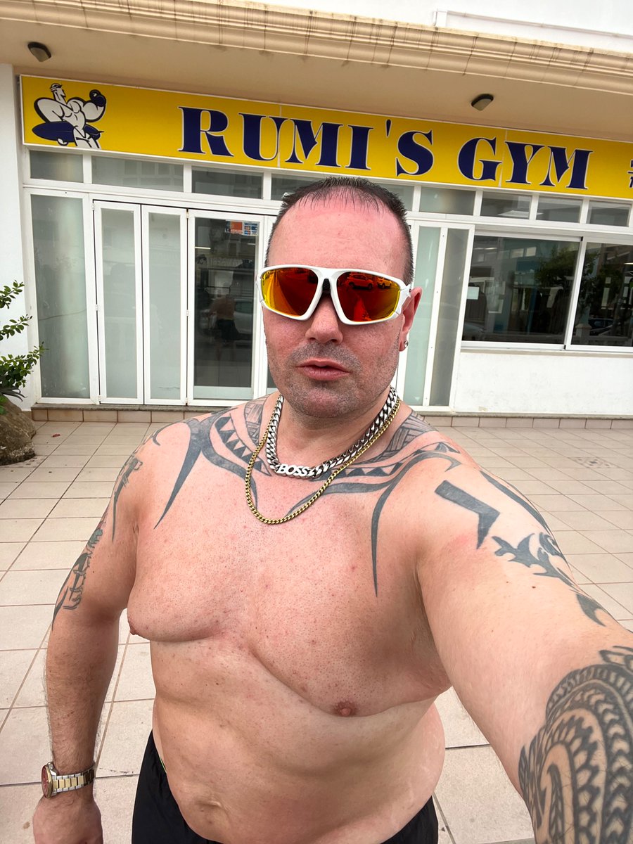 ash_muscle's tweet photo. In my element!💪😎🧋🪩🍒☀️🏖️🏝️🌴🌵🔥😍😁👌💯#inmyelement

#bigash #bossman #obeach #ibiza https://t.co/gxuQVoIXWN