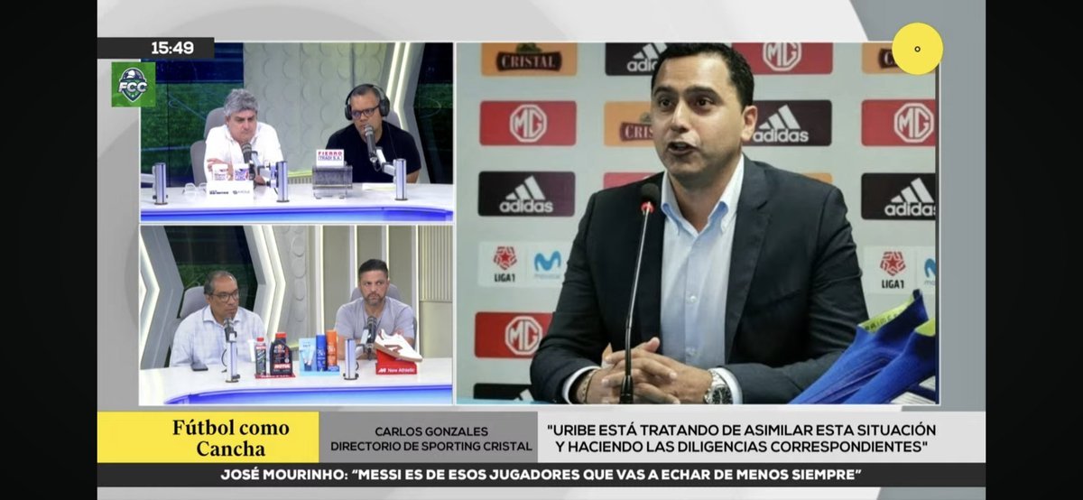 oxitocinna's tweet photo. Un grupo de hinchas de Sporting cristal agreden a Julio César Uribe pero a los dueños del club (Chalaquita González y  Raffo) no los tocan ni con el pétalo de una rosa.

Con razón los hinchas del fútbol peruano se dejan estafar hasta por youtubers y streamers Boteros https://t.co/B7rTIzHKZC