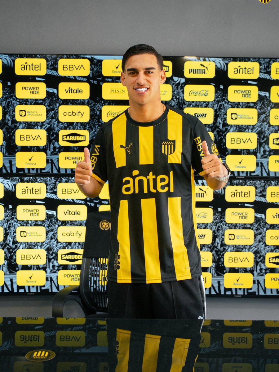 FTrucce18's tweet photo. Peñarol cerró su periodo de pases con 6 altas. El Decano incorporó a:

Leonel Jaime: préstamo por un año.

Gonzalo Gelini: préstamo por un año.

Thiago Espinosa: préstamo por un año, con opción de repesca en enero 2027.

Jonathan Rodríguez: libre, contrato por 18 meses.

Franco Romero: libre, contrato por 18 meses.

Germán Pezzella: libre, contrato por 18 meses

Además, realizó la compra de ficha de Matías Arezo firmando contrato hasta 2029 y renovó el contrato de Maximiliano Olivera hasta diciembre.

¿Qué calificación le das al período de pases de Peñarol?