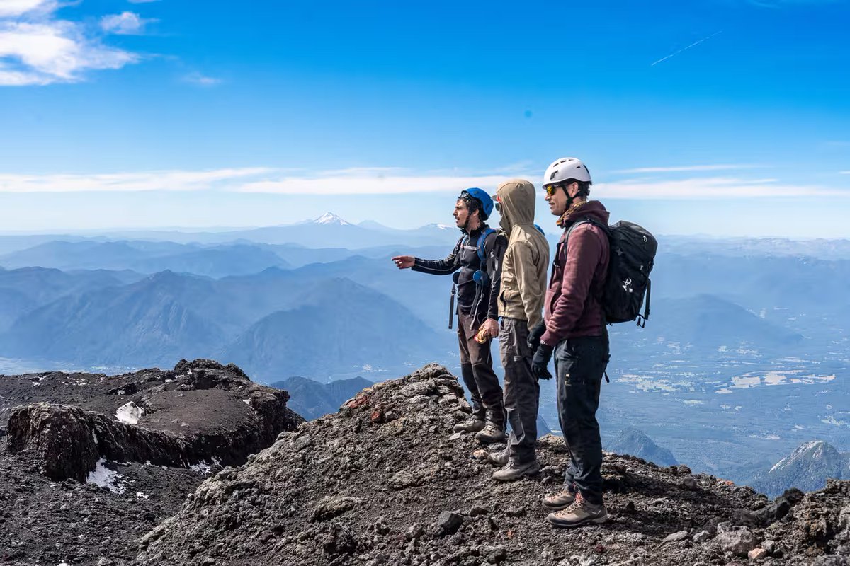 Columbia's tweet photo. Atop Chile's most dangerous active volcano, scientists from @LamontEarth battled extreme cold, high winds, and even flying balls of hot lava to successfully implement new eruption forecasting technology: https://t.co/uFDR0dgfgE @columbiaclimate https://t.co/cS46Xt4uPM