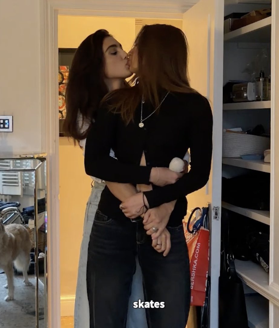 zdpcoded's tweet photo. power couple https://t.co/m0cG5bLs5v