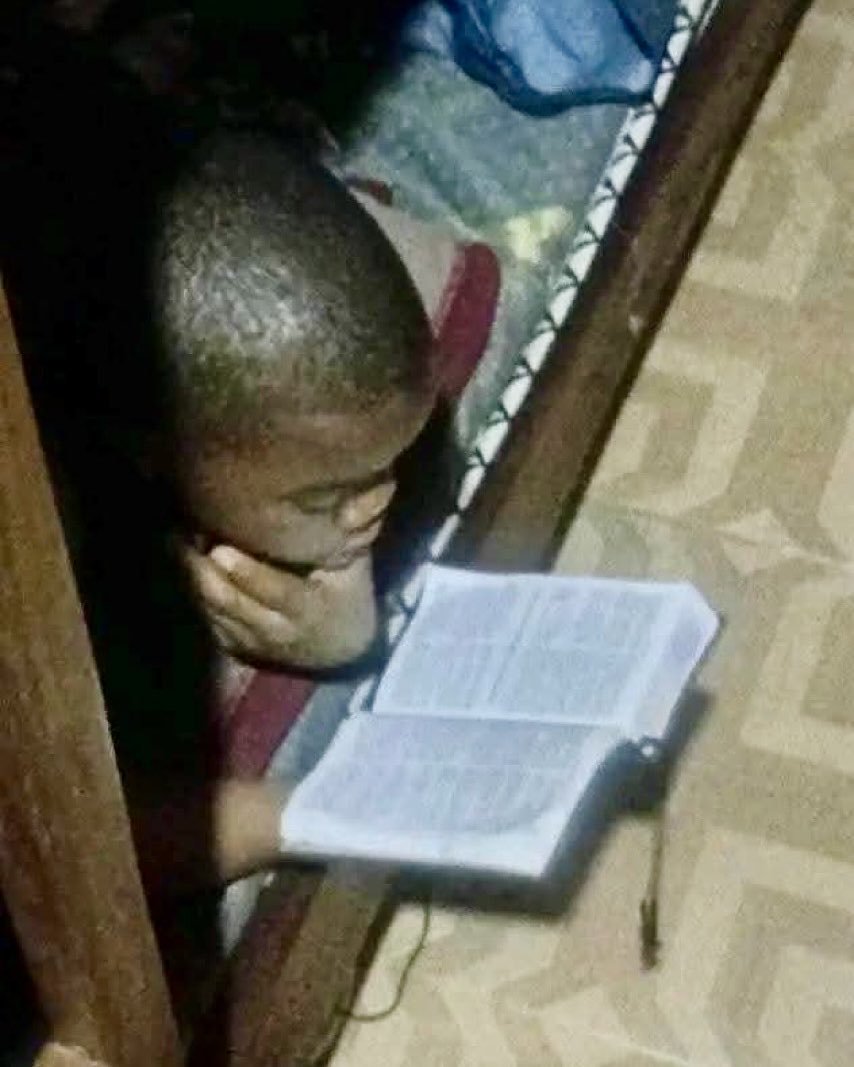 Richard_gh1's tweet photo. Be addicted to reading the Bible.

Psalm 119:105 https://t.co/zpCPO6nKN7