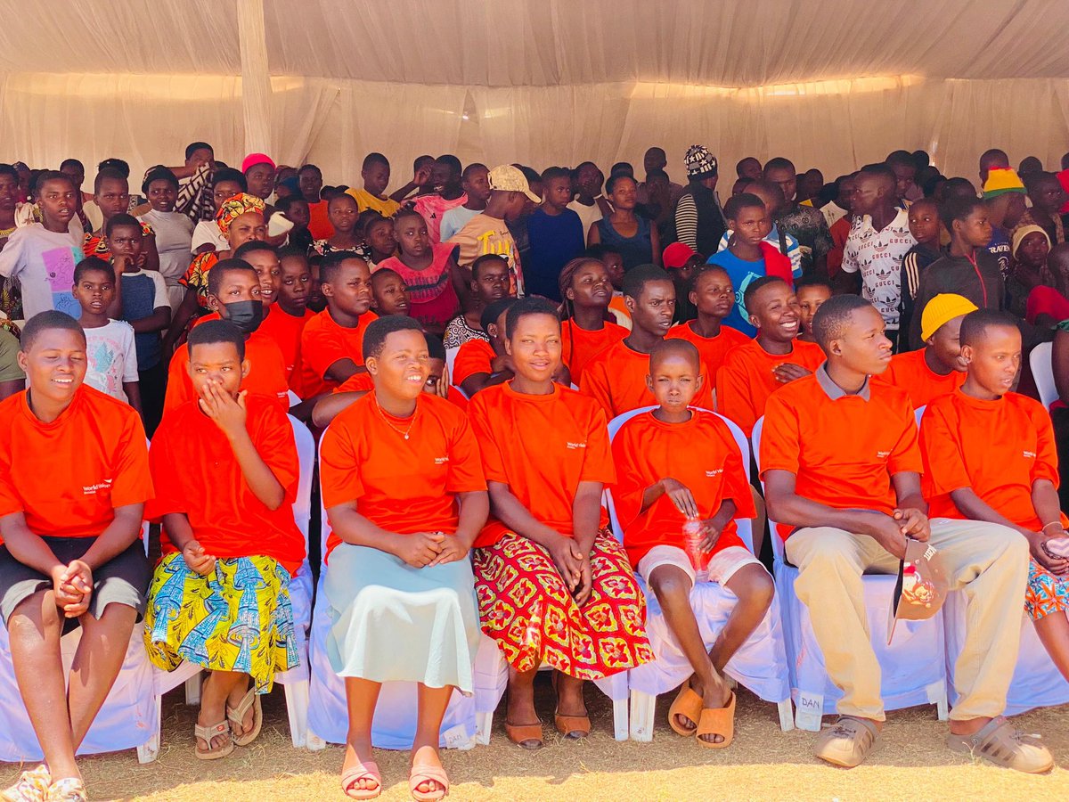 KayonzaDistrict's tweet photo. Uyu munsi, Guverineri w’Intara y’Iburasirazuba, Pudence Rubingisa, ari kumwe n’Umuyobozi w’Akarere w’Agateganyo, Hategekimana Fred n’Umuyobozi Mukuru wa @WVRwanda bitabiriye umuhango wo gusoza Umushinga w’Iterambere wa Rukara-Gwiza washyizwe mu bikorwa ku bufatanye na @WVRwanda. https://t.co/KOnd5AcQaG