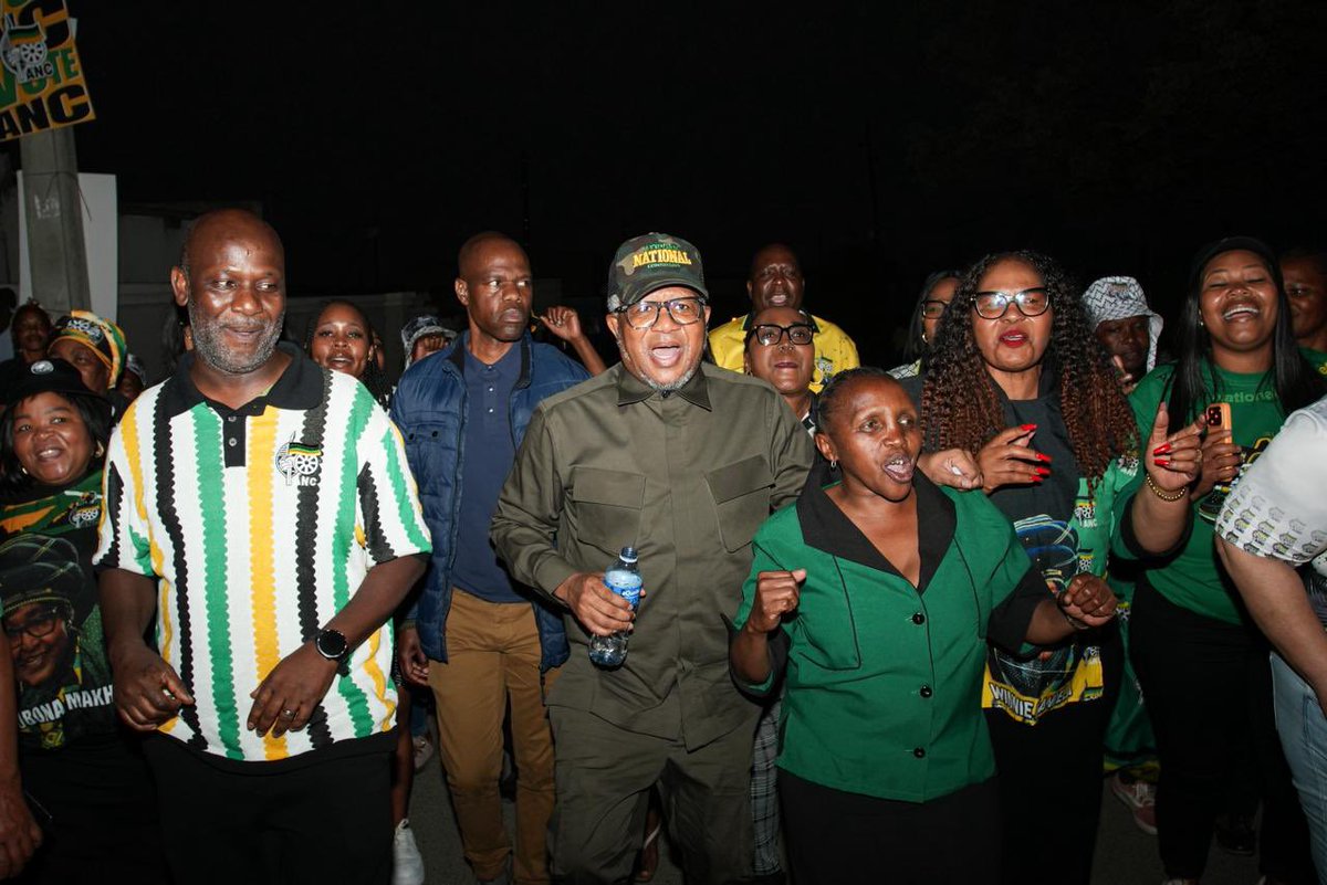 GautengANC's tweet photo. This evening, ANC Secretary-General Cde Fikile Mbalula, alongside ANC Gauteng Provincial Deputy Coordinator Cde Nomantu Nkomo-Ralehoko, addressed the community of Ebony Park in the Greater Johannesburg Region.
#VoteANC2026
#LetsBuildBetterCommunities https://t.co/Fb6t1IhAgw