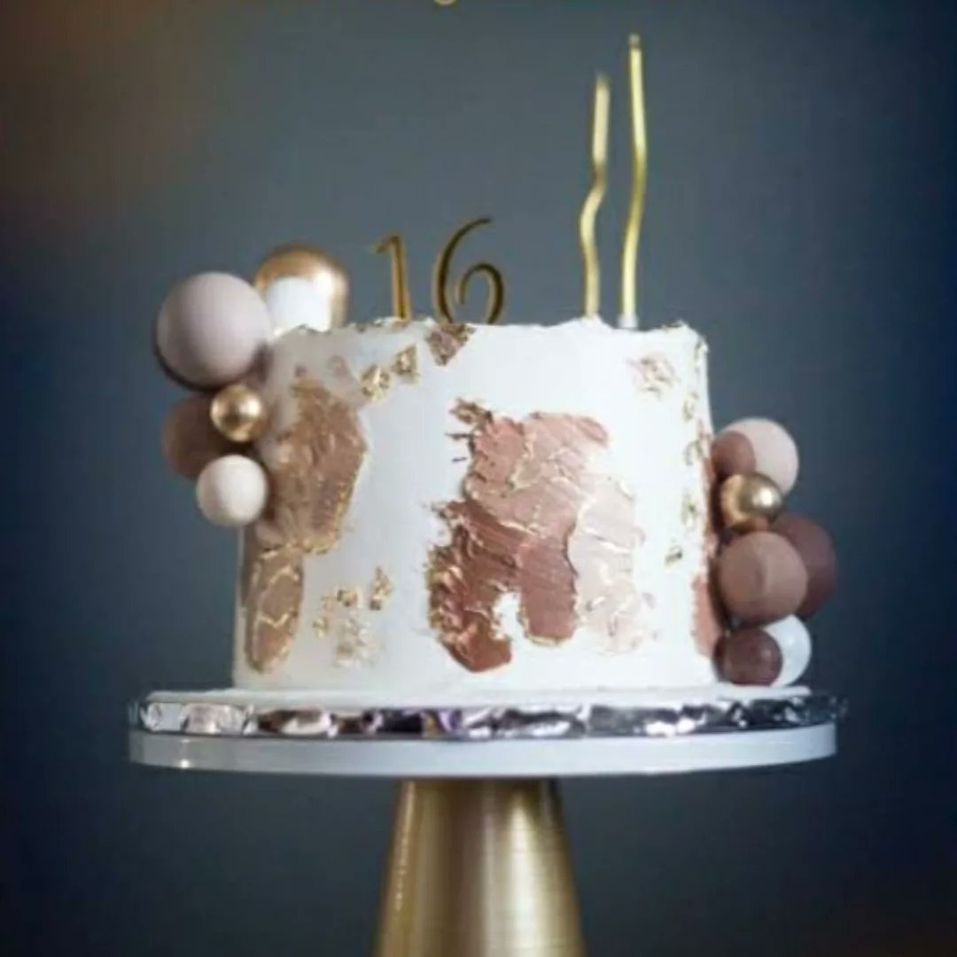 RochelBunrep3's tweet photo. Elegant cake for your little gentleman https://t.co/24x3CpYlzC