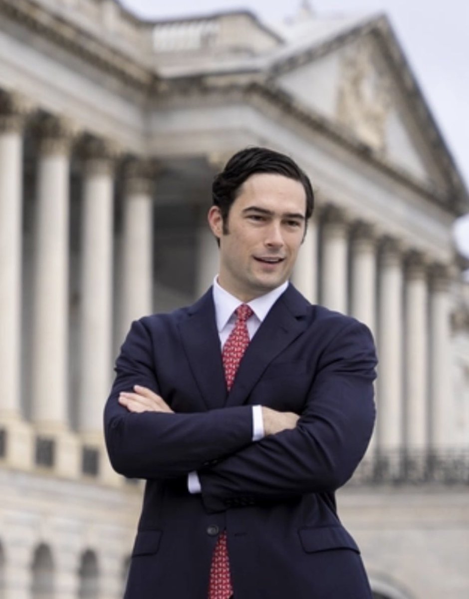 the_17thI's tweet photo. 🚨 Rep. Brandon Gill has just introduced a bill that BANS the use of SNAP Benefits at Restaurants:

“SNAP is supposed to HELP struggling Americans put nutritious food on the table, not stick taxpayers with the bill for fast food"

I ABSOLUTELY AGREE https://t.co/YL0cvtTer1