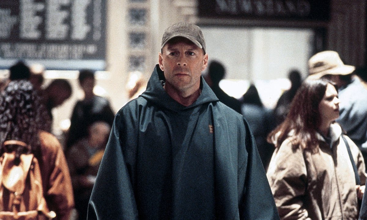 am_cinematheque's tweet photo. The Eastrail 177 Trilogy: UNBREAKABLE (2000) in 35mm / SPLIT (2016) / GLASS (2019) + Q&amp;A with filmmaker @MNightShyamalan.

Beyond Fest 2026 @beyondfest screening coming to the Egyptian on Sun. 9/27 at 11 am.

🚨 TICKETS ON SALE TODAY AT 12 PM PST 🚨
https://t.co/byAKUMBhR3 https://t.co/EDdpfEk3uR