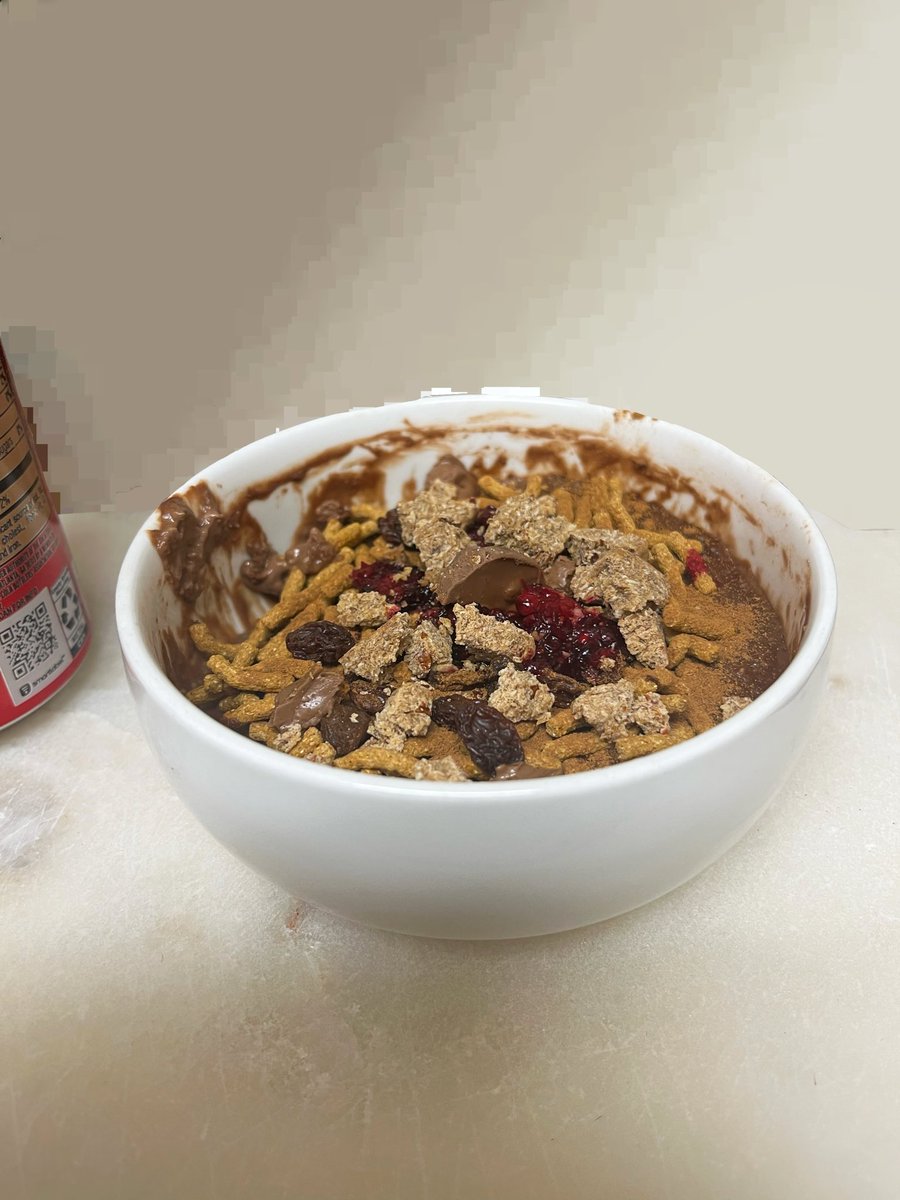 dredgesecreted's tweet photo. a bowl of slop i made last night that has 296 calories. joyous https://t.co/meOP8OXiUO