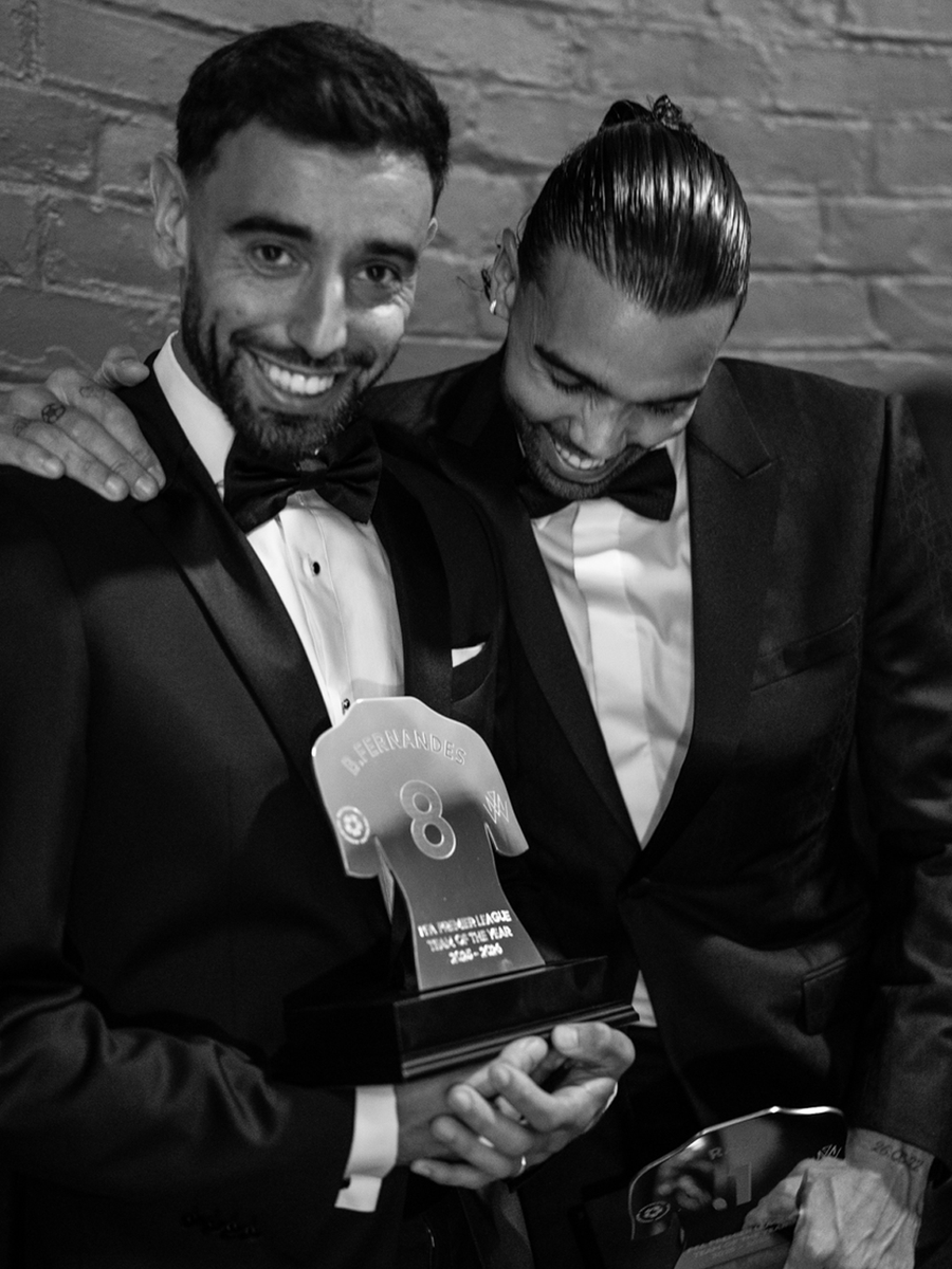 PFA's tweet photo. We're all mates backstage at the PFA Awards. 🤝

Watch: https://t.co/RB2keouClh https://t.co/W0f6hXs3BJ