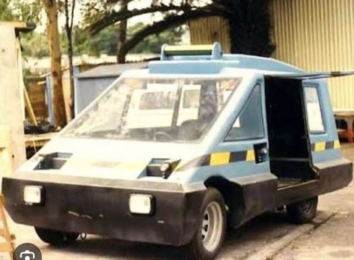 ChaSolutions's tweet photo. @elonmusk Glad it doesn’t look like Johnny Cab! 🚕 https://t.co/6oS22D1DSV