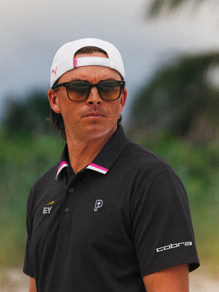 GolfTown's tweet photo. The latest PUMA x Palm Tree Crew collection features clean black and white styles, pops of pink and effortless looks made for on and off the course. 🌴⛳

Shop now: https://t.co/uEvCTxKwVK https://t.co/E22k0Udua6